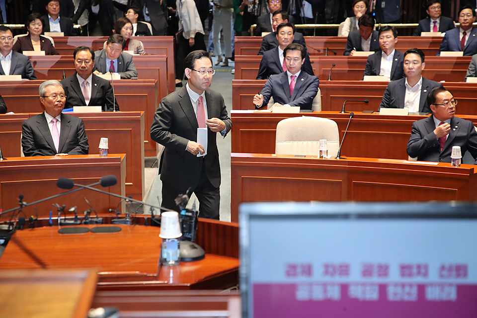 제목 노출 영역입니다 이미지