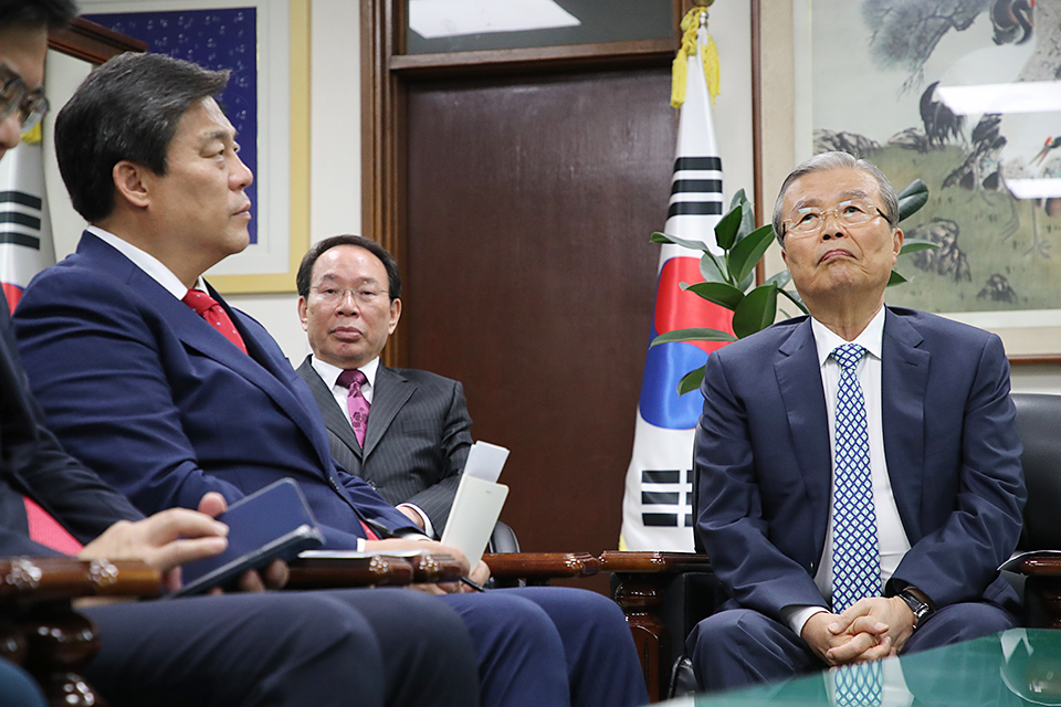 제목 노출 영역입니다 이미지