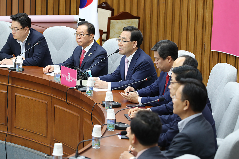 제목 노출 영역입니다 이미지