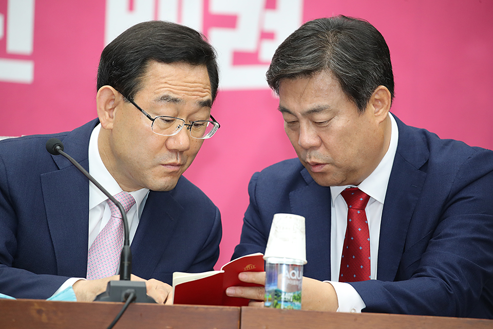 제목 노출 영역입니다 이미지