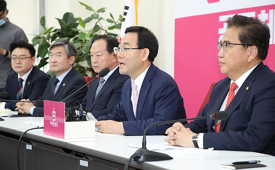 제목 노출 영역입니다 이미지