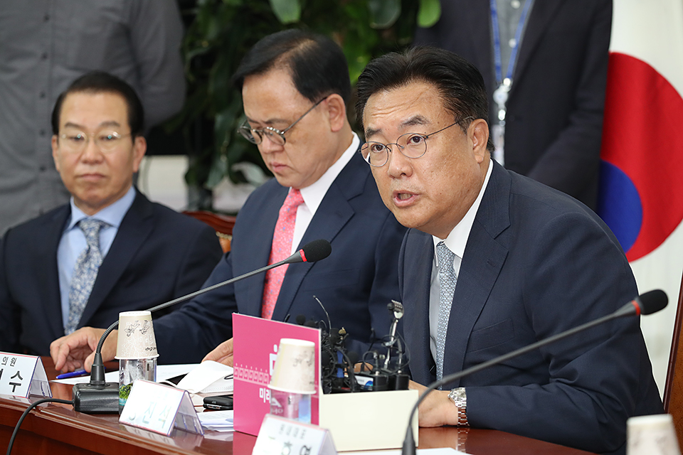 제목 노출 영역입니다 이미지