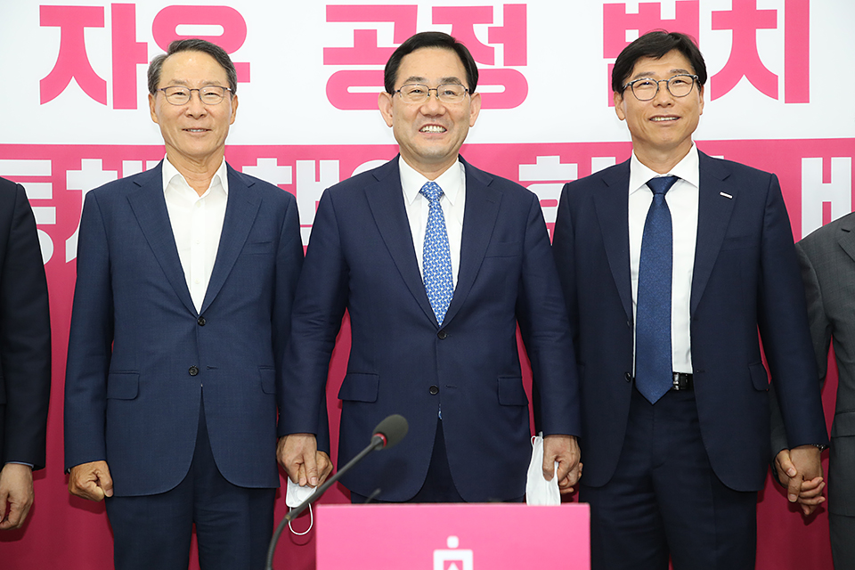 제목 노출 영역입니다 이미지