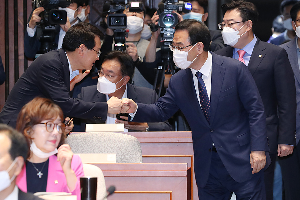 제목 노출 영역입니다 이미지