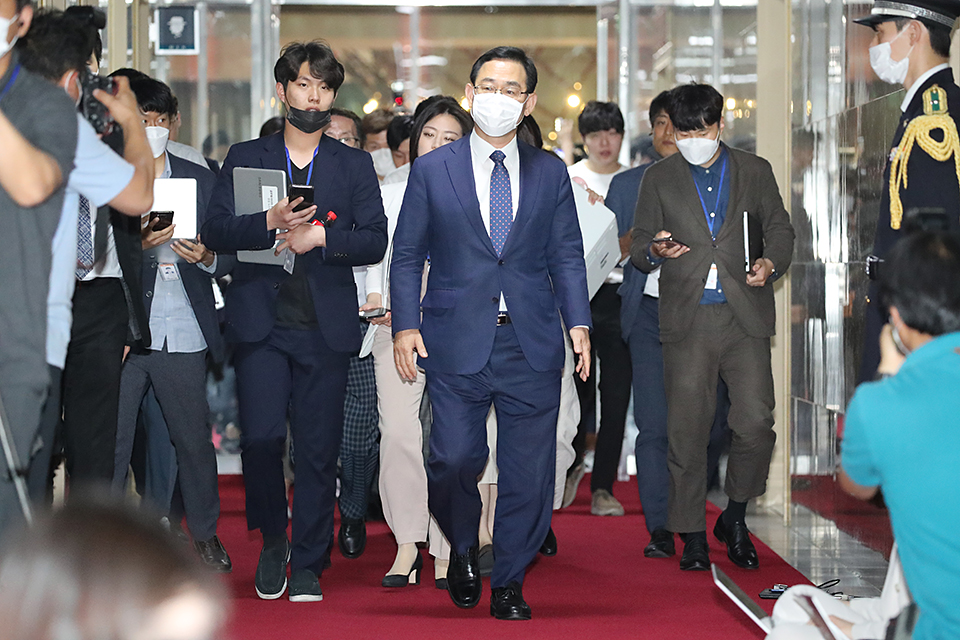 제목 노출 영역입니다 이미지