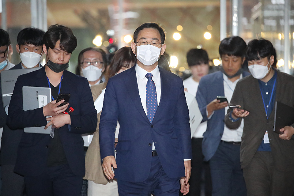제목 노출 영역입니다 이미지