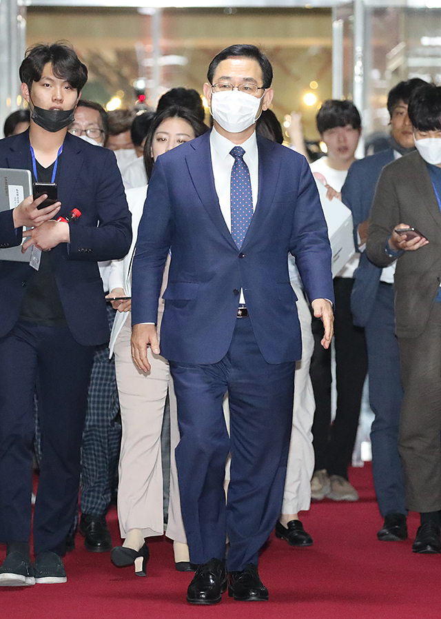제목 노출 영역입니다 이미지