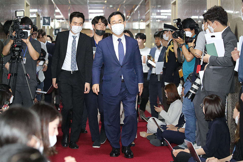 제목 노출 영역입니다 이미지