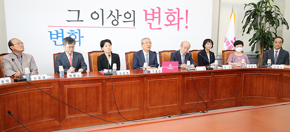 제목 노출 영역입니다 이미지