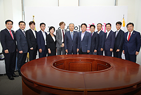 백서제작특위 임명장 수여식 및 제1차 회의