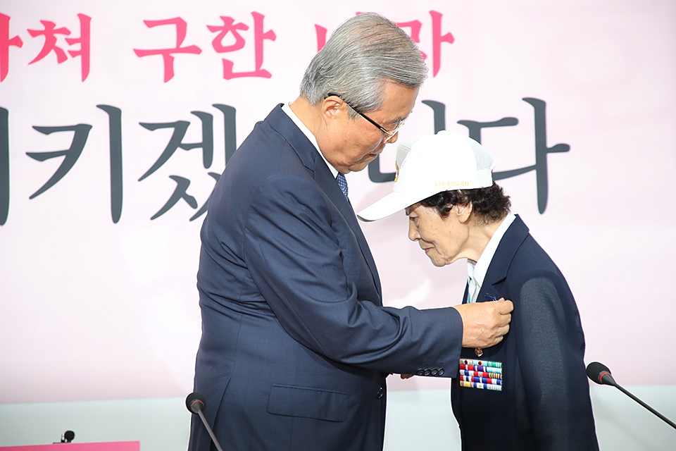 제목 노출 영역입니다 이미지