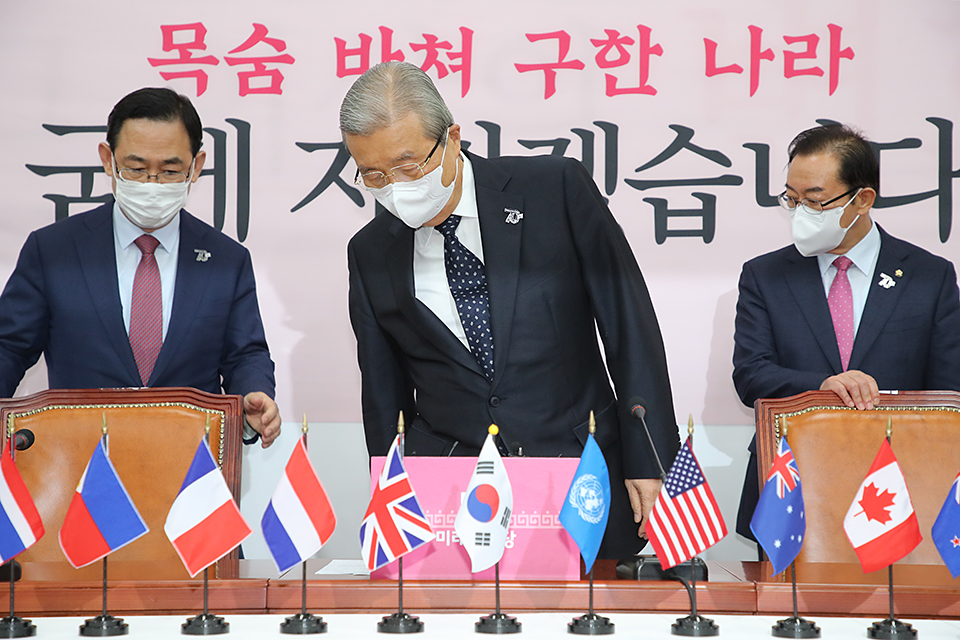 제목 노출 영역입니다 이미지