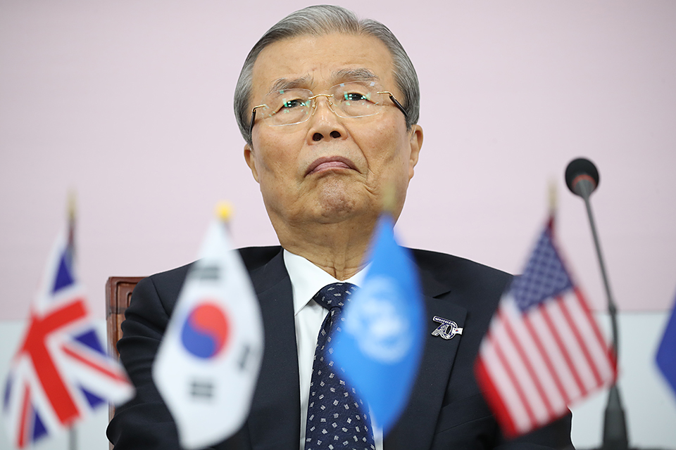 제목 노출 영역입니다 이미지