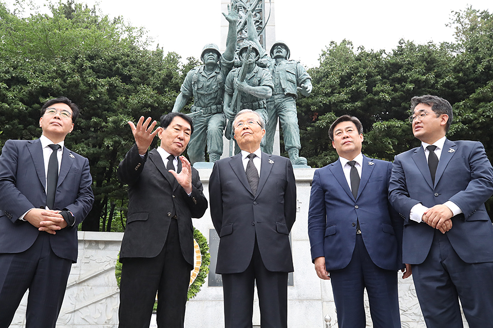 제목 노출 영역입니다 이미지
