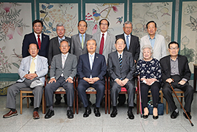 김종인 비상대책위원장, 상임고문단 오찬