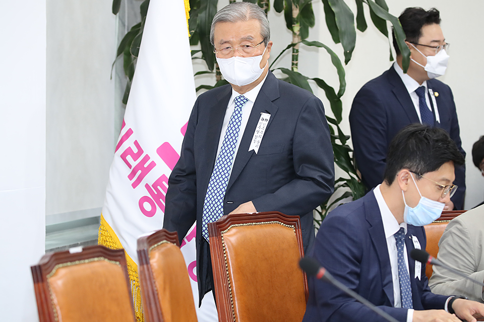 제목 노출 영역입니다 이미지
