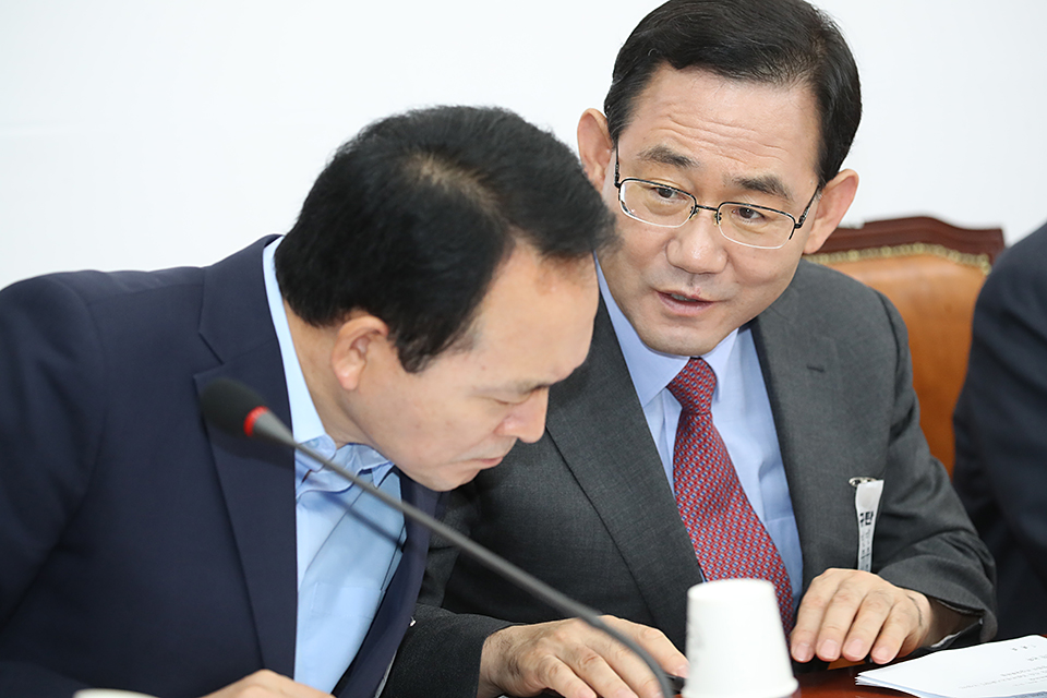 제목 노출 영역입니다 이미지