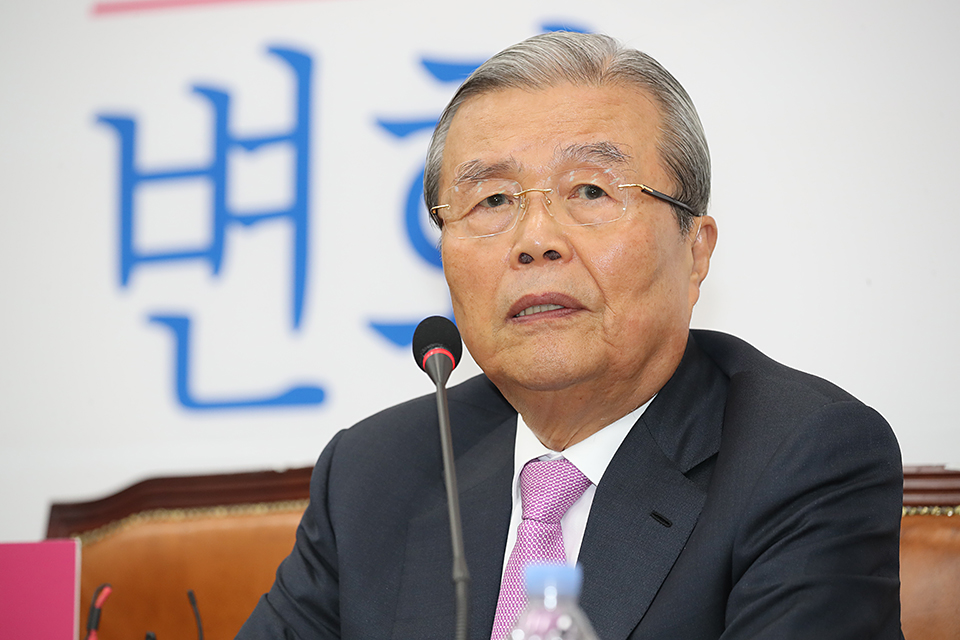 제목 노출 영역입니다 이미지