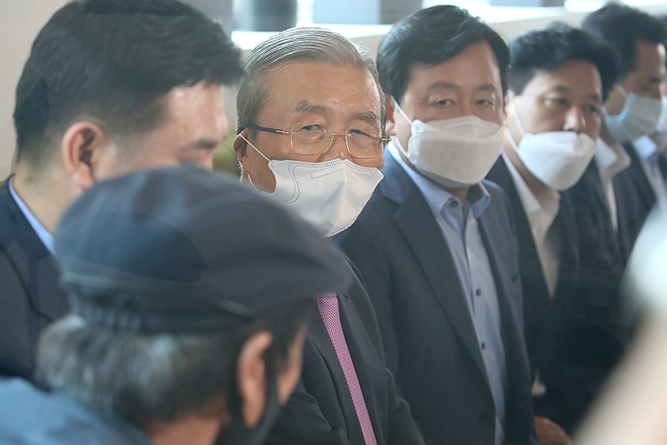 제목 노출 영역입니다 이미지