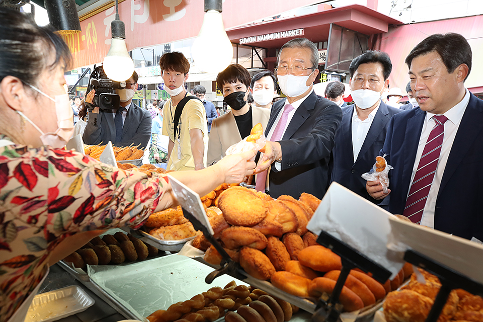 제목 노출 영역입니다 이미지