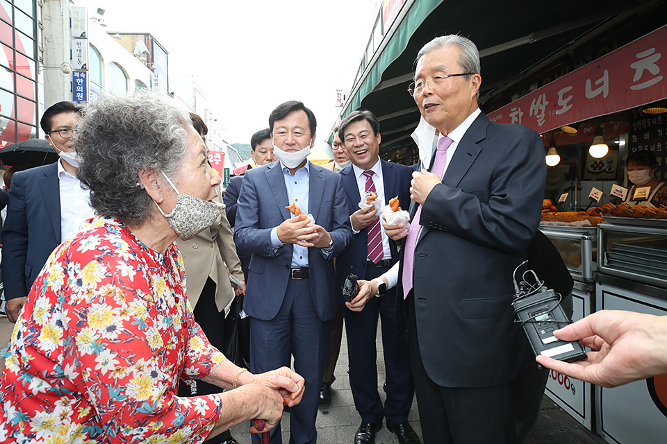 제목 노출 영역입니다 이미지