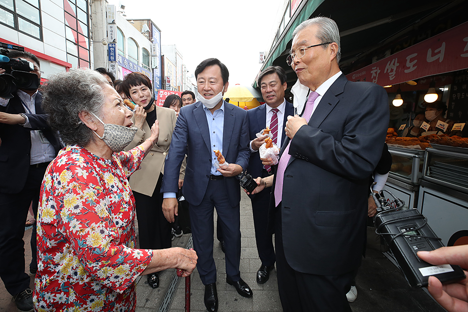 제목 노출 영역입니다 이미지