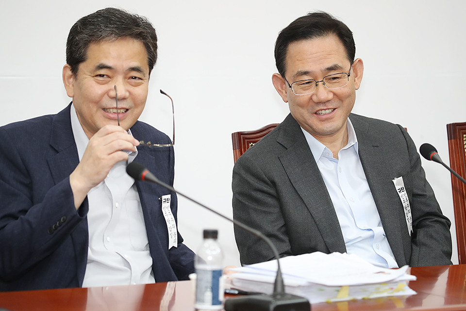 제목 노출 영역입니다 이미지