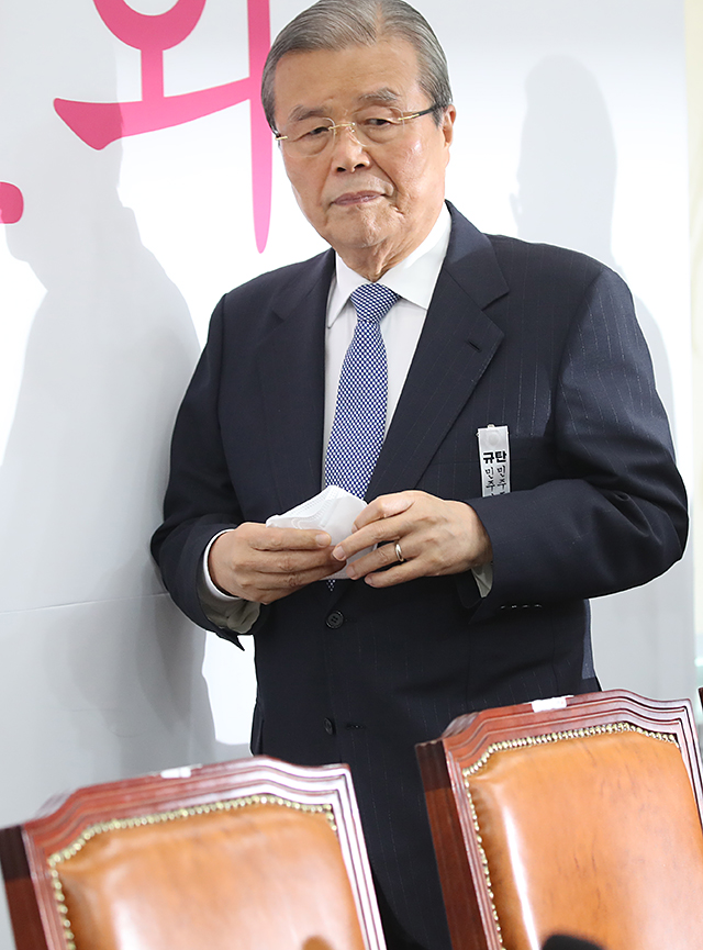 제목 노출 영역입니다 이미지