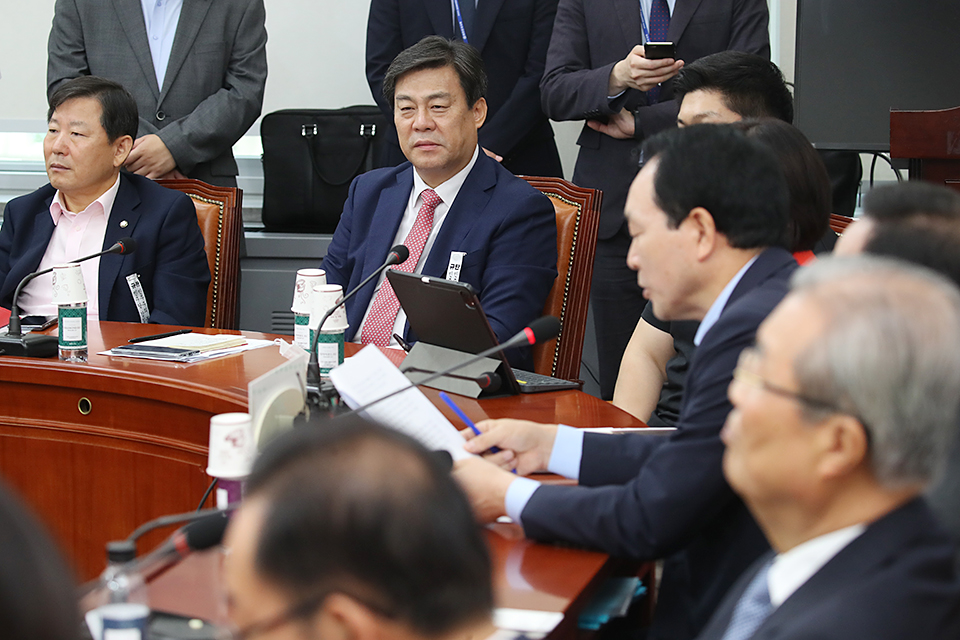 제목 노출 영역입니다 이미지