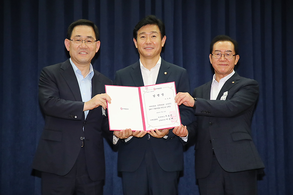 제목 노출 영역입니다 이미지