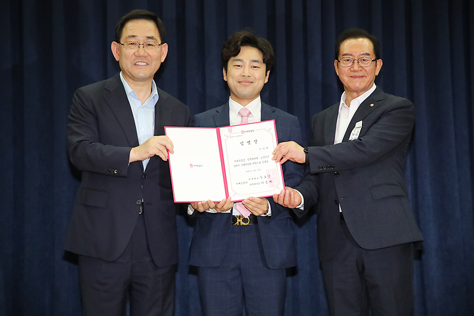 제목 노출 영역입니다 이미지
