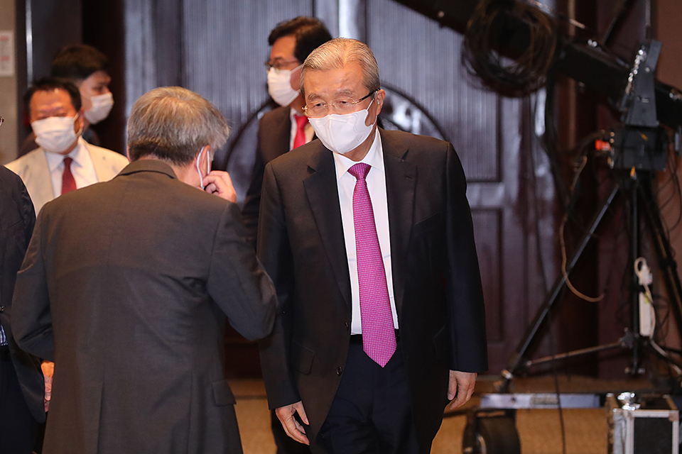 제목 노출 영역입니다 이미지