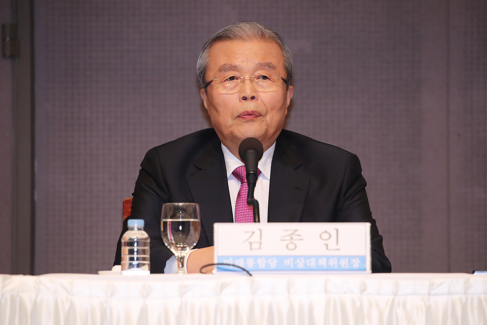 제목 노출 영역입니다 이미지