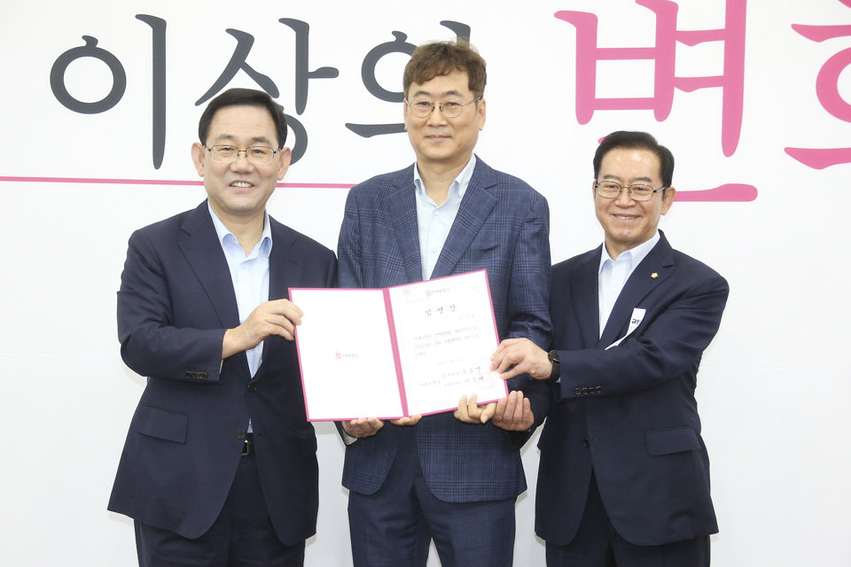 제목 노출 영역입니다 이미지