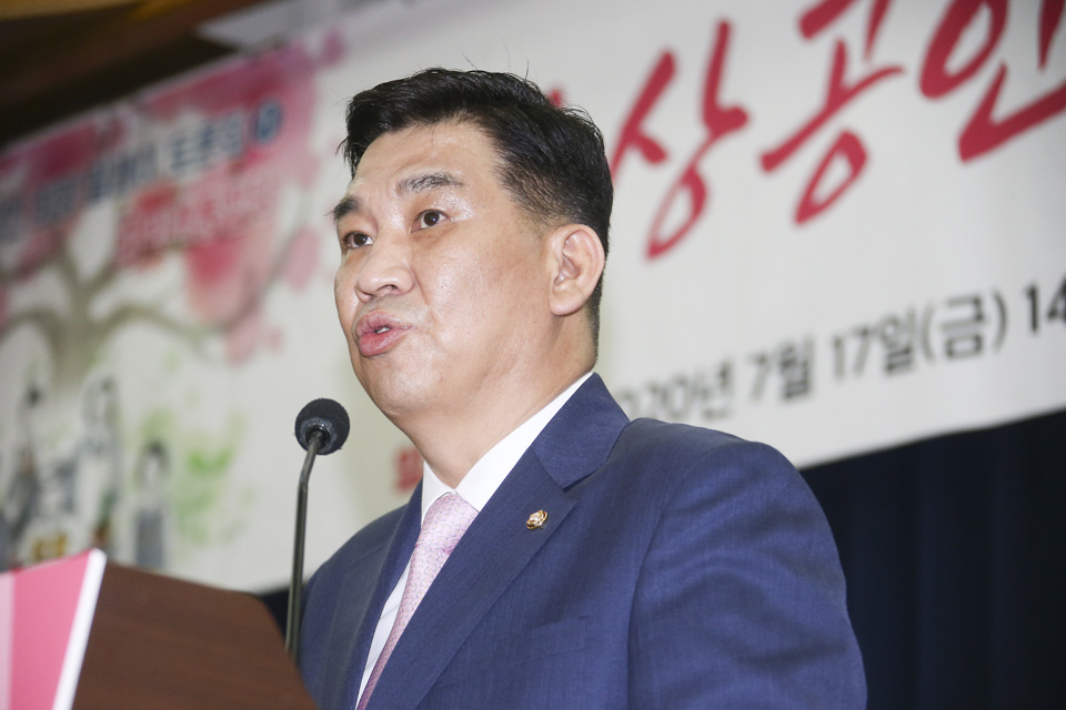 제목 노출 영역입니다 이미지