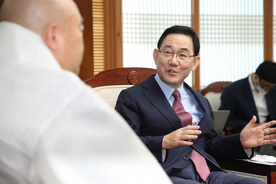 제목 노출 영역입니다 이미지