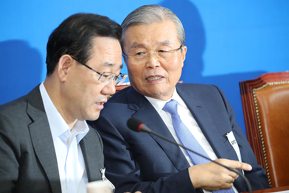 제목 노출 영역입니다 이미지