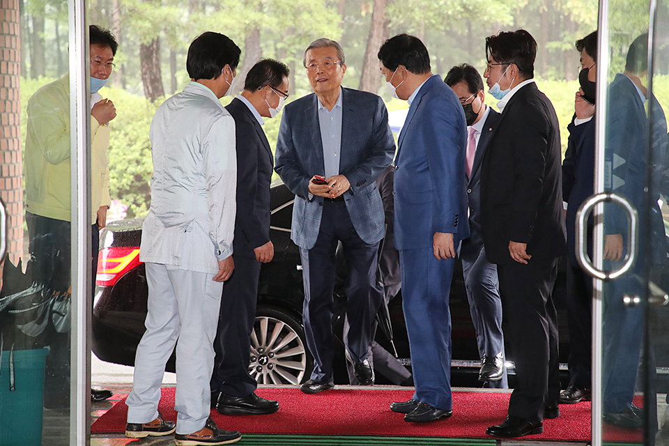 제목 노출 영역입니다 이미지