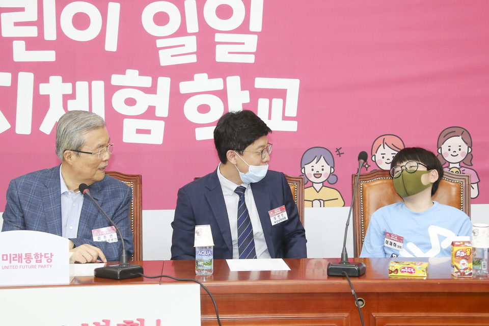 제목 노출 영역입니다 이미지