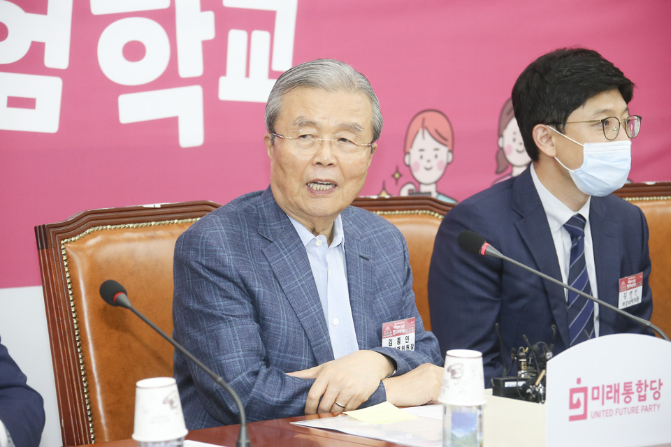 제목 노출 영역입니다 이미지