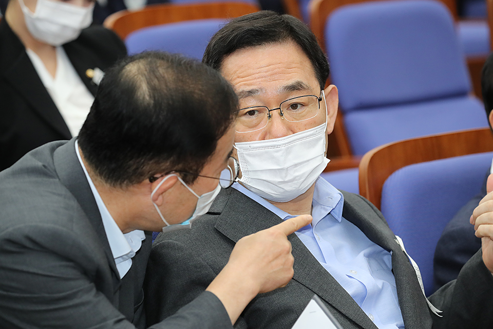 제목 노출 영역입니다 이미지