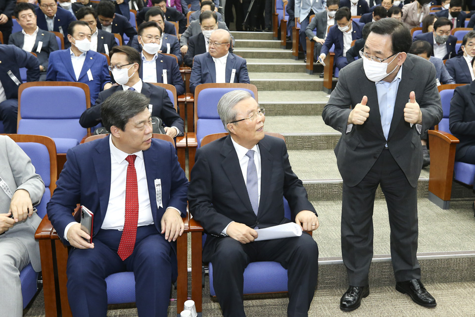 제목 노출 영역입니다 이미지