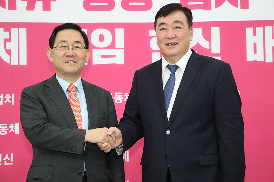 제목 노출 영역입니다 이미지