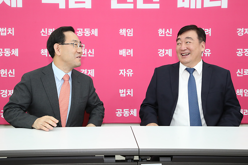 제목 노출 영역입니다 이미지