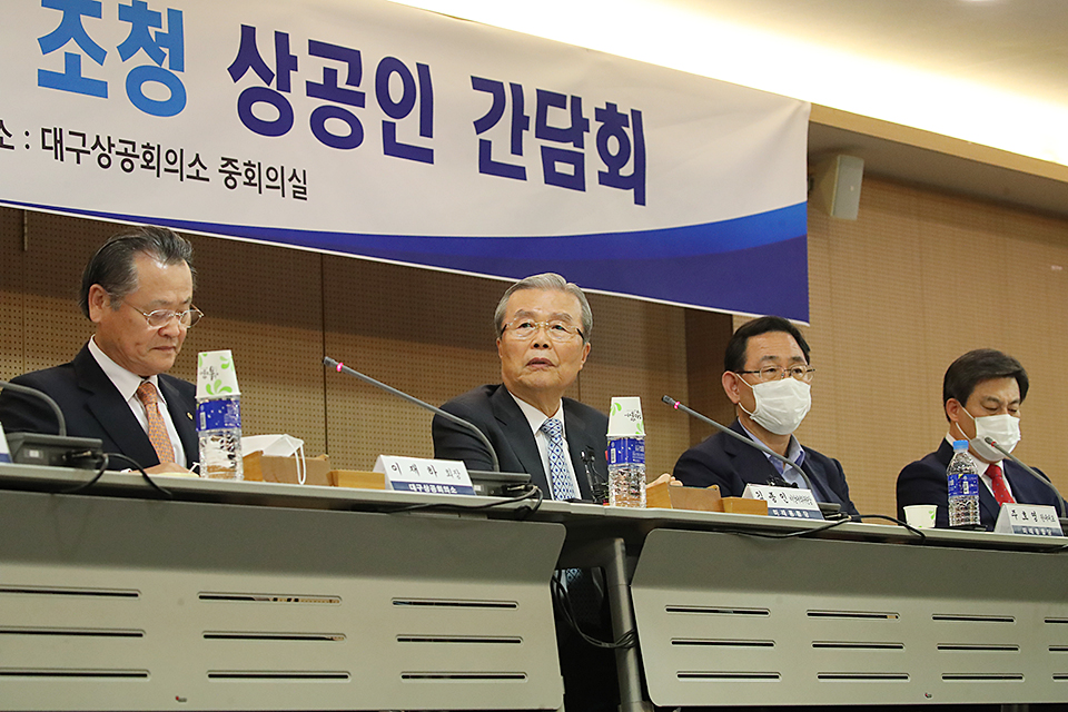 제목 노출 영역입니다 이미지
