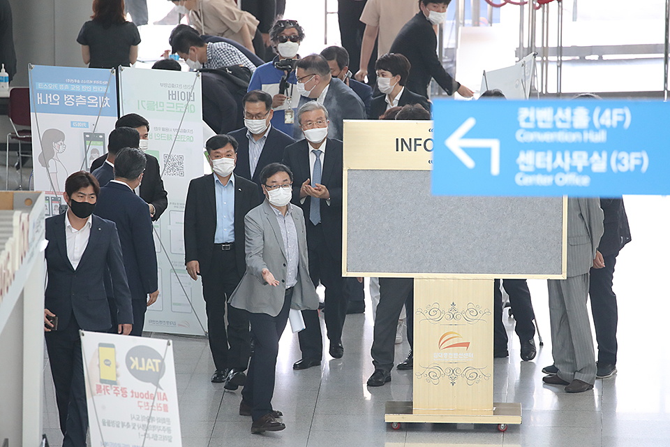 제목 노출 영역입니다 이미지
