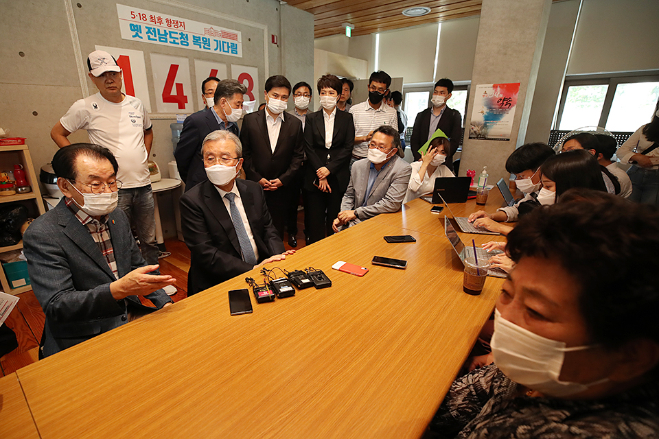 제목 노출 영역입니다 이미지