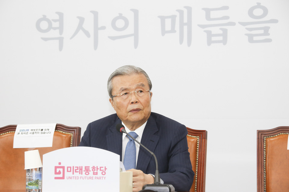 제목 노출 영역입니다 이미지