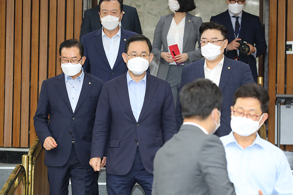 제목 노출 영역입니다 이미지