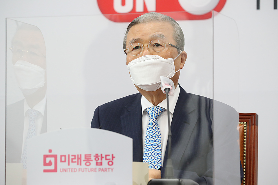 제목 노출 영역입니다 이미지